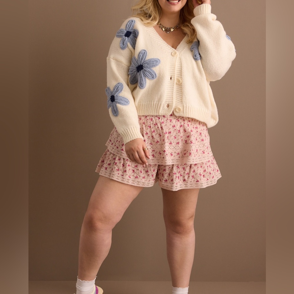 NWT Arula Teagan 3D flower cardigan, Arula size B, 2X - Picture 2 of 9
